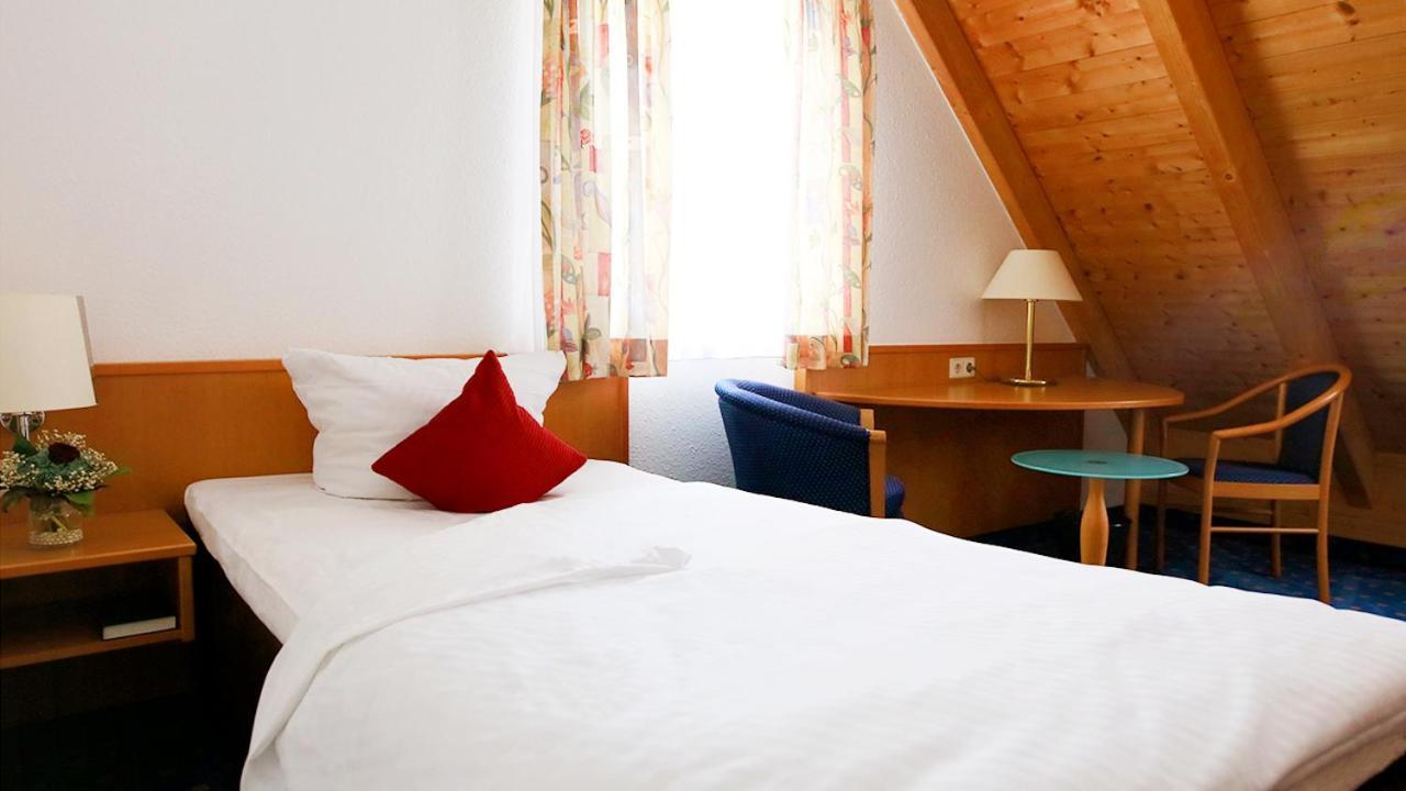 Hotel Gasthof Adler Ulm Exterior photo